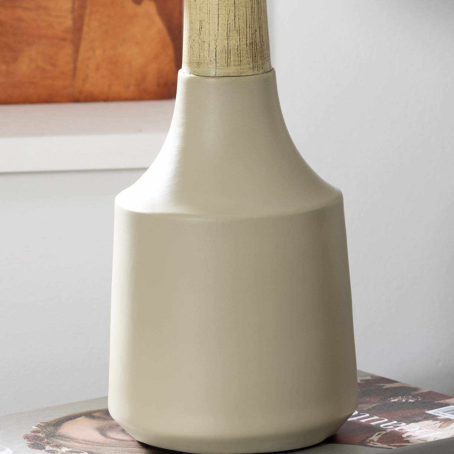 Gattaran Ivory & White Table Lamp-3