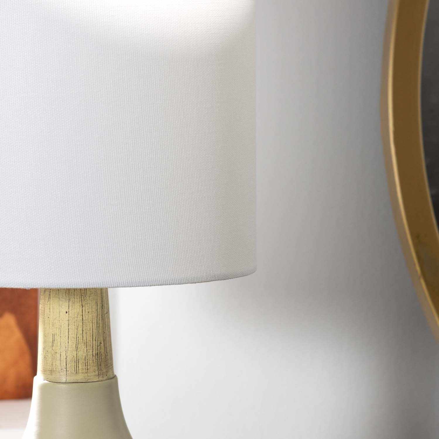 Gattaran Ivory & White Table Lamp-4