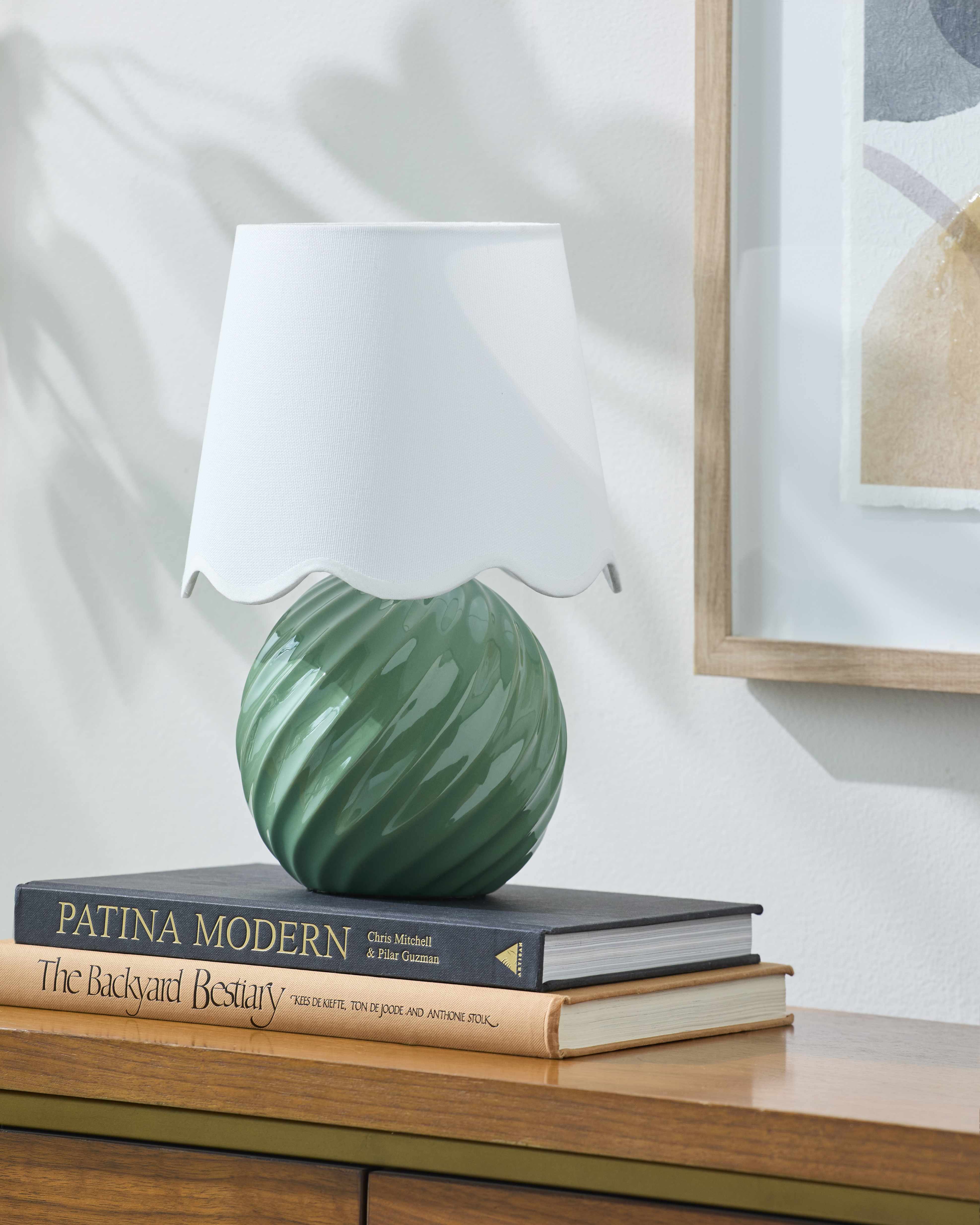 Gestalgar Table Lamp-0